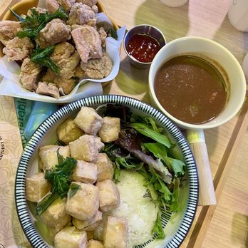 37.2 Degree Cafe & Curry - Popcorn Chicken (top) & Curry Tofu - Japanese Curry Near Me - West Covina, California