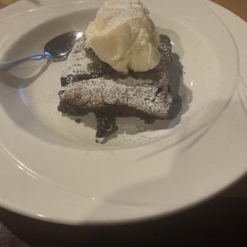 The Fireside Grill - Stout Brownie - American Near Me - Beaverton, Oregon