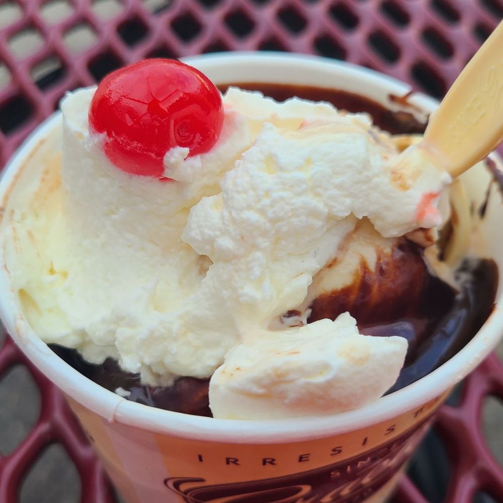 Graeter's Ice Cream - A scrumptious Brownie Sundae with salted caramel ice cream. - Desserts Near Me - Indianapolis, Indiana Graeter's Ice Cream - A scrumptious Brownie Sundae with salted caramel ice cream. - Desserts Near Me - Indianapolis, Indiana