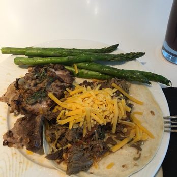 The Centurion Lounge - Roasted Poblano brisket tacos with grilled asparagus - Airport Lounges Near Me - Dallas, Texas