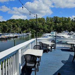 The Harbour Grille - Beautiful views of Occoquan River from my seat.
