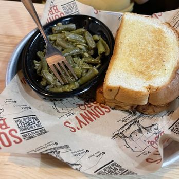 Sonnys BBQ - Kids pulled pork sandwich - Barbeque Near Me - Orlando, Florida Sonnys BBQ - Kids pulled pork sandwich - Barbeque Near Me - Orlando, Florida