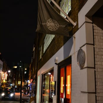 Gentlemen's Tonic - Gentlemen's Tonic (Mayfair) Ltd - Barbers Near Me - London, XGL Gentlemen's Tonic - Gentlemen's Tonic (Mayfair) Ltd - Barbers Near Me - London, XGL
