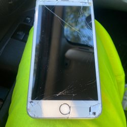 Phone Kings - IPhone 6S+ Damaged Screen