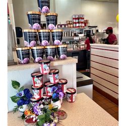 Oberweis Ice Cream and Dairy Store - Inside Oberweis Ice Cream & Dairy Store. Quick Stop for Strawberry Shake !...Always!...My Guilty Plasure! The Bast Shake Ever! Cool!