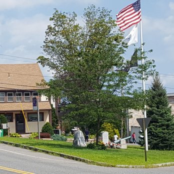 Crossroads Variety - the intersection of a street and a house - Convenience Stores Near Me - Sutton, Massachusetts