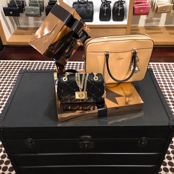 Coach - Accessories Near Me - Mashantucket, Connecticut