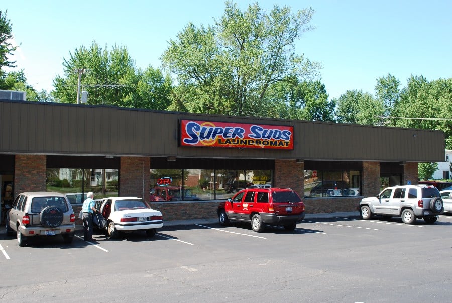 SUPER SUDS LAUNDROMAT Updated September 2024 3509 W Alexis Rd