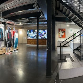 stores that carry adidas