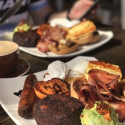 Brewmasters - Big Breakfast with avo added