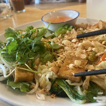 ZOMO Asian + American Eatery - Vietnamese Near Me - Englewood, Colorado