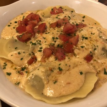 Olive Garden Italian Restaurant - Ravioli di Portobello, Good - Italian Near Me - Clermont, Florida