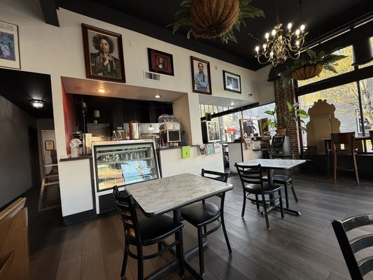 Po' Shines Cafe De La Soul by null