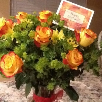 The Passionate Florist - A beautifully arranged bouquet of roses for my mom's birthday! - Florists Near Me - Walnut, California