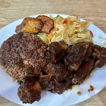 Tropical Fiyah - Oxtail dinner plate - Caribbean Near Me - Los Angeles, California Tropical Fiyah - Oxtail dinner plate - Caribbean Near Me - Los Angeles, California