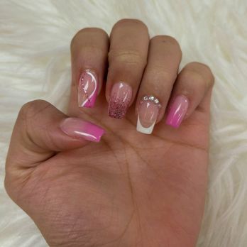 L Beauty  - Nail Salons Near Me - Pasadena, California