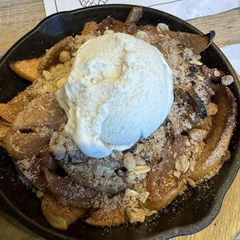RANGE kitchen & tap - Apple crisp they attempted to fix by throwing cold apple crumble on top - New American Near Me - Roseville, California