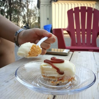 Love Gelato - Caramel round bite - Ice Cream & Frozen Yogurt Near Me - Markham, Ontario