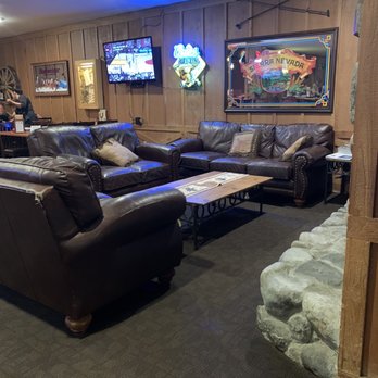 Cattlemens Steakhouse - Sport/bar room - Steakhouses Near Me - Redding, California Cattlemens Steakhouse - Sport/bar room - Steakhouses Near Me - Redding, California