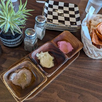 Rozanna - Amazing dips. Instagram: TianTianEats - Mediterranean Near Me - Manchester, Missouri