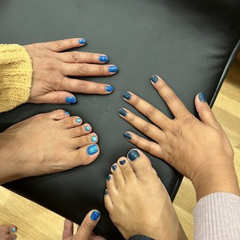 FeiFei Nail & Spa - Hand and Feet polished. Beautiful job. - Nail Salons Near Me - Oakland Gardens, New York FeiFei Nail & Spa - Hand and Feet polished. Beautiful job. - Nail Salons Near Me - Oakland Gardens, New York