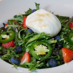 Oxford House Tavern - Berries & Burrata Salad