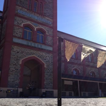 Breakfast Rave - Cute bunting and decorations at Chateau Tanunda! - Festivals Near Me