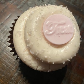 Treat! - Strawberry - Bakeries Near Me - Houston, Texas