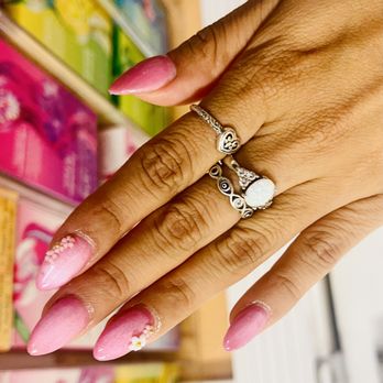 Shellac Nails & Spa - Nail Salons Near Me - Sacramento, California Shellac Nails & Spa - Nail Salons Near Me - Sacramento, California