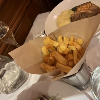 Au Pied de Cochon - Frites - Seafood Near Me - Paris, 75