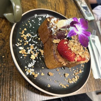 Guieb Cafe - Honey Acai French Toast - New American Near Me - Honolulu, Hawaii