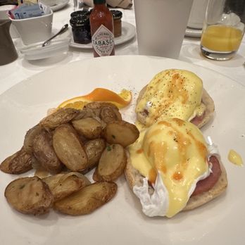 Parker's Restaurant - Traditional Eggs Benedict* - New American Near Me - Boston, Massachusetts