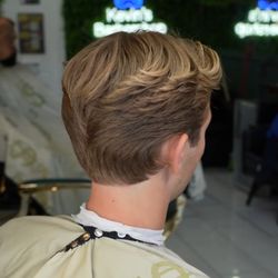 The art of kevins  Barbershop - Flow back haircut Culver City