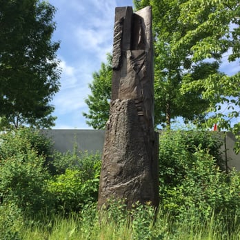 Olympic Sculpture Park - Beverly Pepper - Parks Near Me - Seattle, Washington