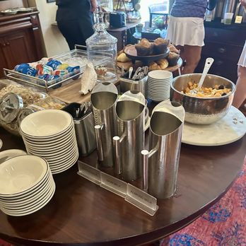 The Great George - Cereal Table - Hotels Near Me - Charlottetown, Prince Edward Island The Great George - Cereal Table - Hotels Near Me - Charlottetown, Prince Edward Island