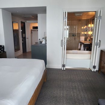 The Seabird Resort - Resorts Near Me - Oceanside, California