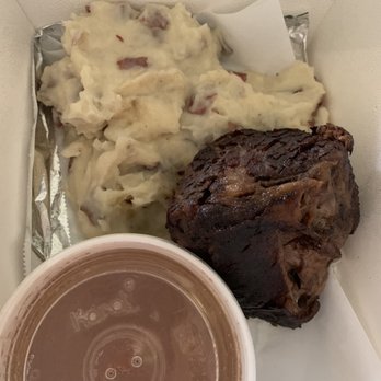 EJ's Pub - Bixby Knolls - Braised short ribs, melts in you mouth with mashed potatoes and gravy. - Sports Bars Near Me - Long Beach, California