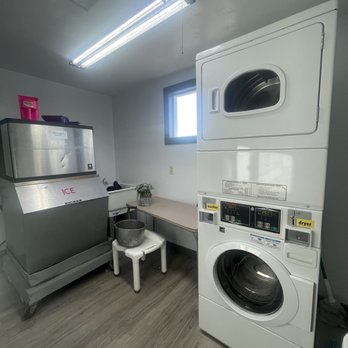 The Gathering Place Campground - With a washer and dryer that is coin operated. And free ice! - Campgrounds Near Me - Moab, Utah