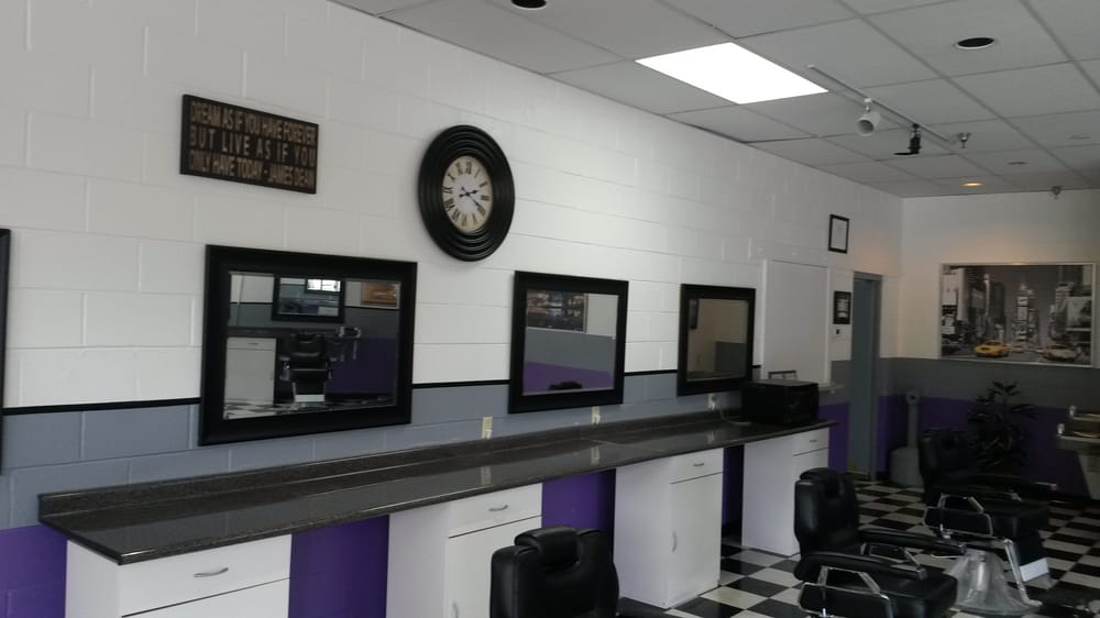 AHW Best Barber Academy Logo