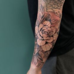 Magic Mirror Tattoo and Piercing