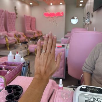 Beauty Touch Nails - Always perfects my shape! Love it here - Nail Salons Near Me - Van Nuys, California