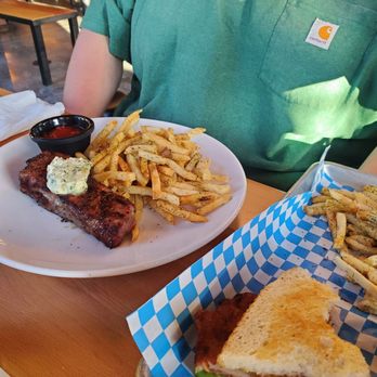 Berliner Beerhall - Steak - German Near Me - Tacoma, Washington
