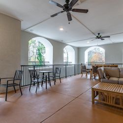 The Blake at Colonial Club - Outdoor Patio