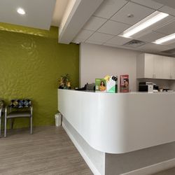 Studio Smiles of Poway - Inside: reception area