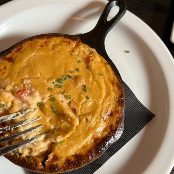 SunCafe - Mini mac $8 (happy hour) - Vegan Near Me - Studio City, California SunCafe - Mini mac $8 (happy hour) - Vegan Near Me - Studio City, California
