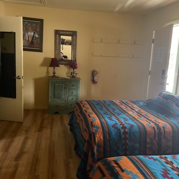 Lake Roberts Motel - Hotels Near Me - Mimbres, New Mexico