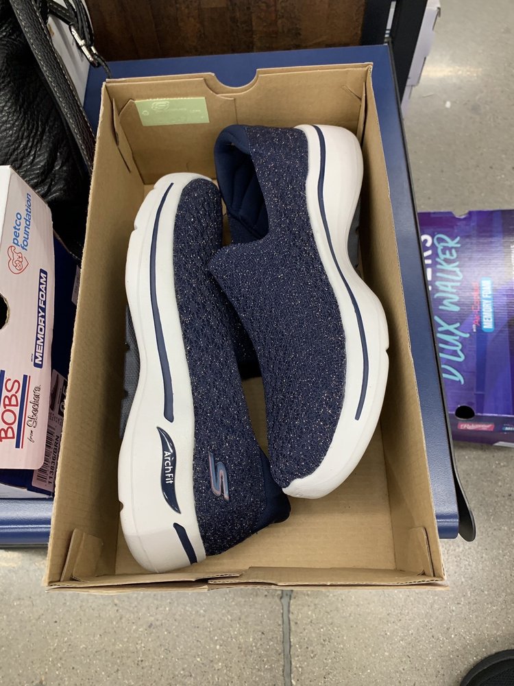 skechers warehouse outlet