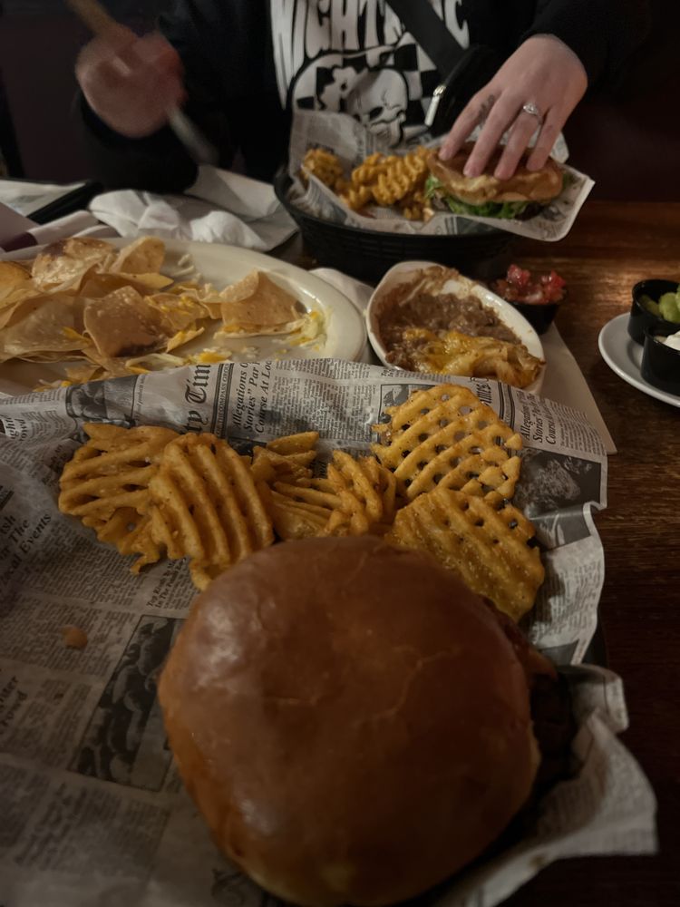 THE BULLDOG Updated August 2024 140 Photos & 179 Reviews 6111