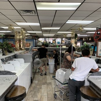 Coin-A-Magic - Washing area. - Laundromat Near Me - Kissimmee, Florida
