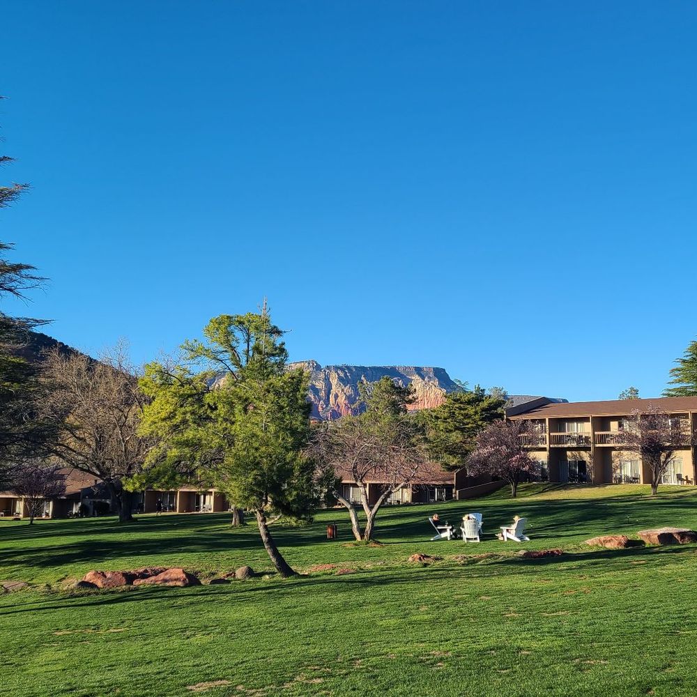 Poco Diablo Resort - This is the resorts beautiful lawn adjacent to their rooms. - Hotels Near Me - Sedona, Arizona Poco Diablo Resort - This is the resorts beautiful lawn adjacent to their rooms. - Hotels Near Me - Sedona, Arizona